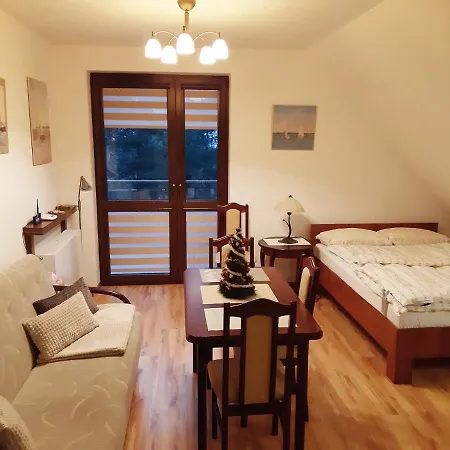 Natalka Przy Plazy كرينيتا مورسكا